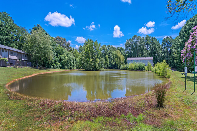 Building Photo - Lakeville Townhomes