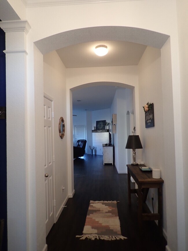 Foto del edificio - 9801 Willowick Ave