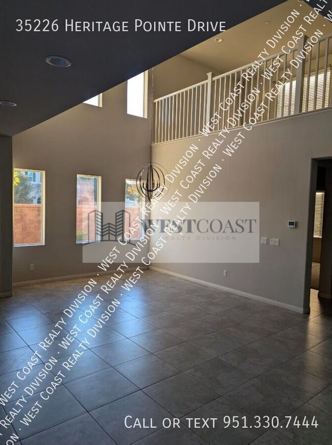 Building Photo - Charming 5 Bedrooms 3 bathroom great neigh...