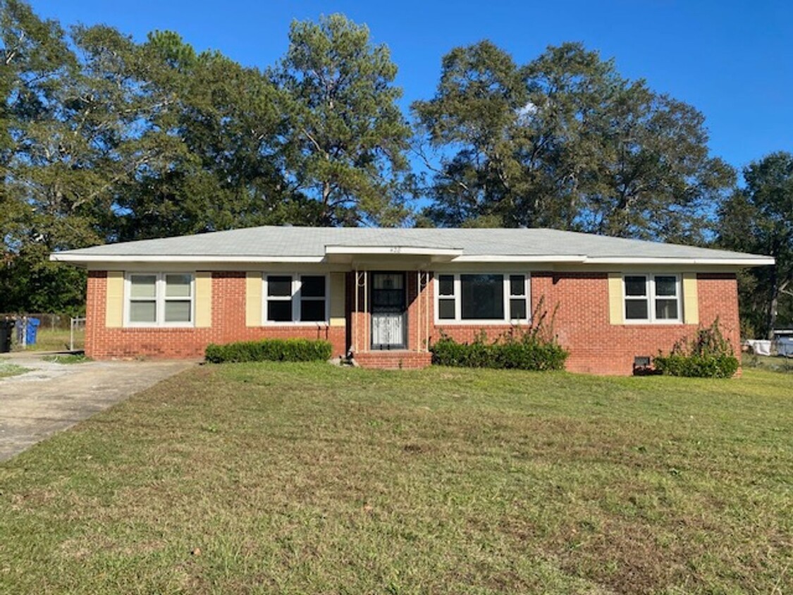 Primary Photo - 3 Bedroom 1.5 Bathroom Home - HAPP Accepted