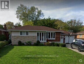Building Photo - 23 Woodsview Ave