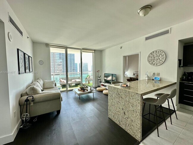 Foto del edificio - 950 Brickell Bay Dr