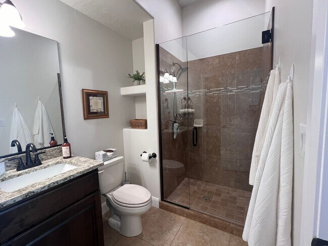 Foto del edificio - 8 Month Term Furnished Townhome In Hurricane