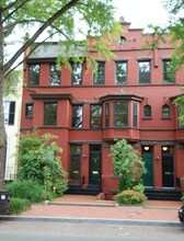 Building Photo - 3038 1/2 R St NW