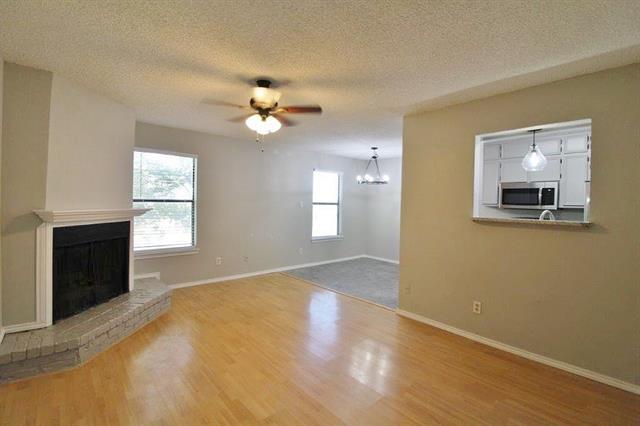 Primary Photo - 104 Woodie Way