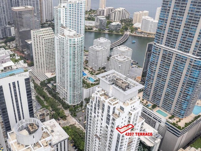 Foto del edificio - 1060 Brickell Ave