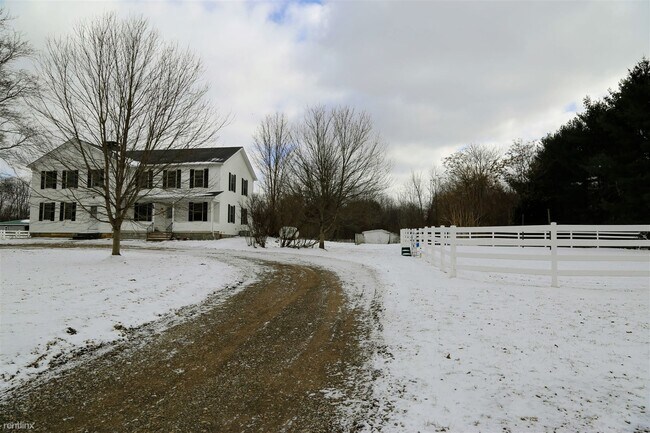 Building Photo - 11554 Windham Parkman Rd