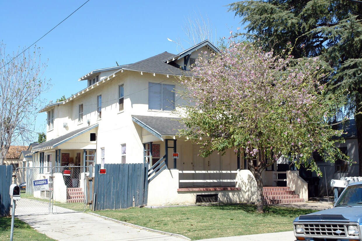 Primary Photo - 1098 Acacia Ave