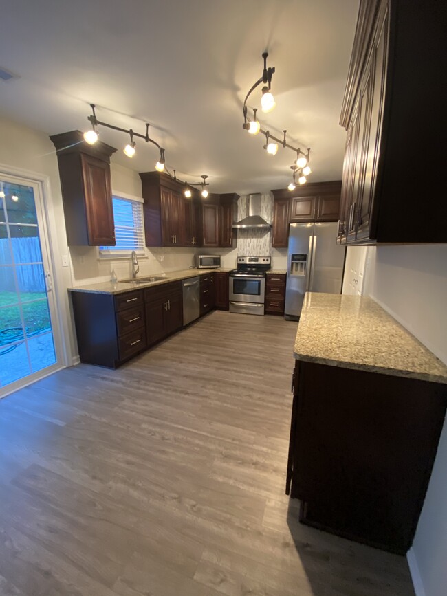 Kitchen - 730 Mill Landing Rd