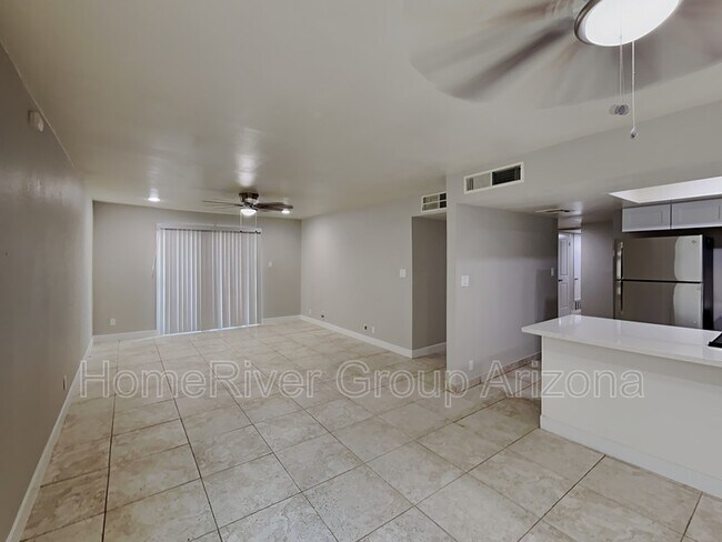 Building Photo - 2252 W Pecan Rd