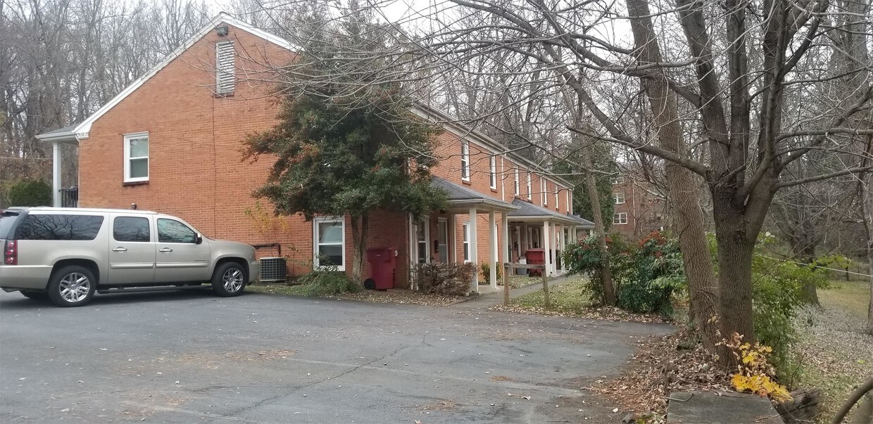 Building Photo - 108 Terrace Ct