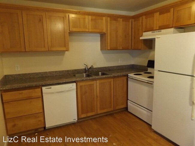 Building Photo - 10934 NE Wygant St