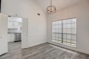 Building Photo - 2306 Clareton Dr