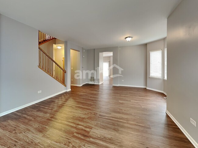Foto del edificio - 2456 Hanbury Ln