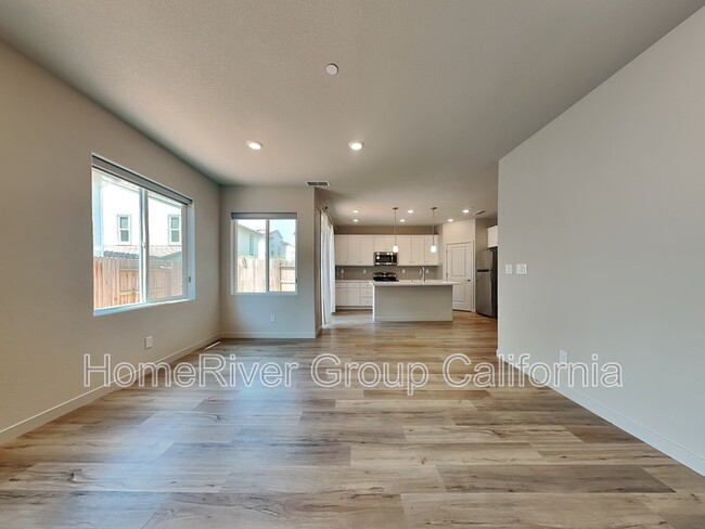 Building Photo - 3445 Cantor Dr