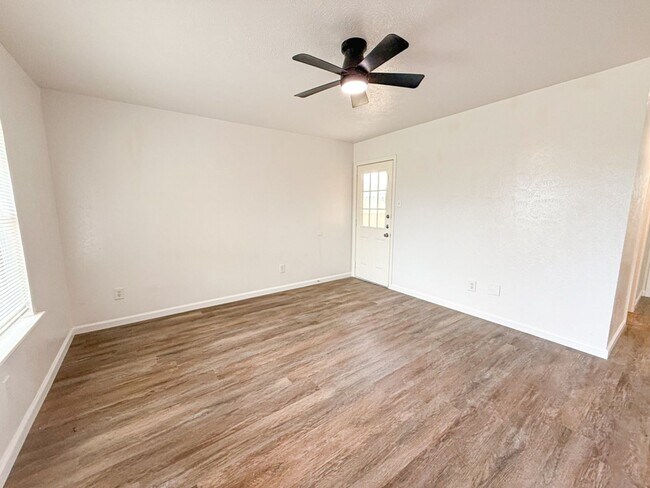 Photo - 5413 - 5415 Brookhollow Drive Apartment