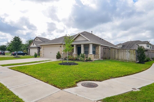 Building Photo - 23019 Tindarey Falls Ln