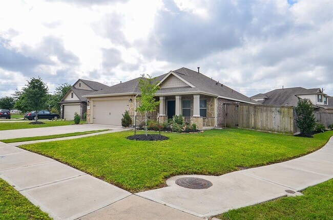 Foto del edificio - 23019 Tindarey Falls Ln