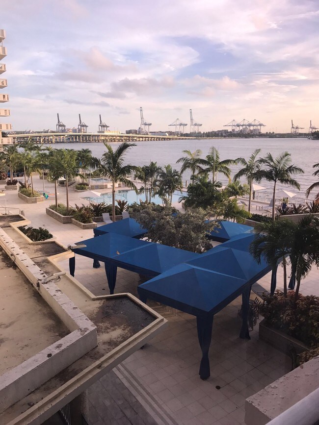 Foto del edificio - 800 West Ave