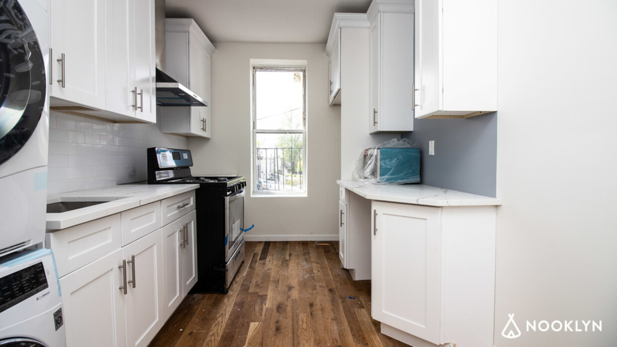 Foto principal - 1222 Nostrand Ave