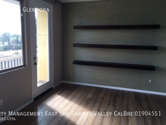 Building Photo - 339 S Glendora Ave