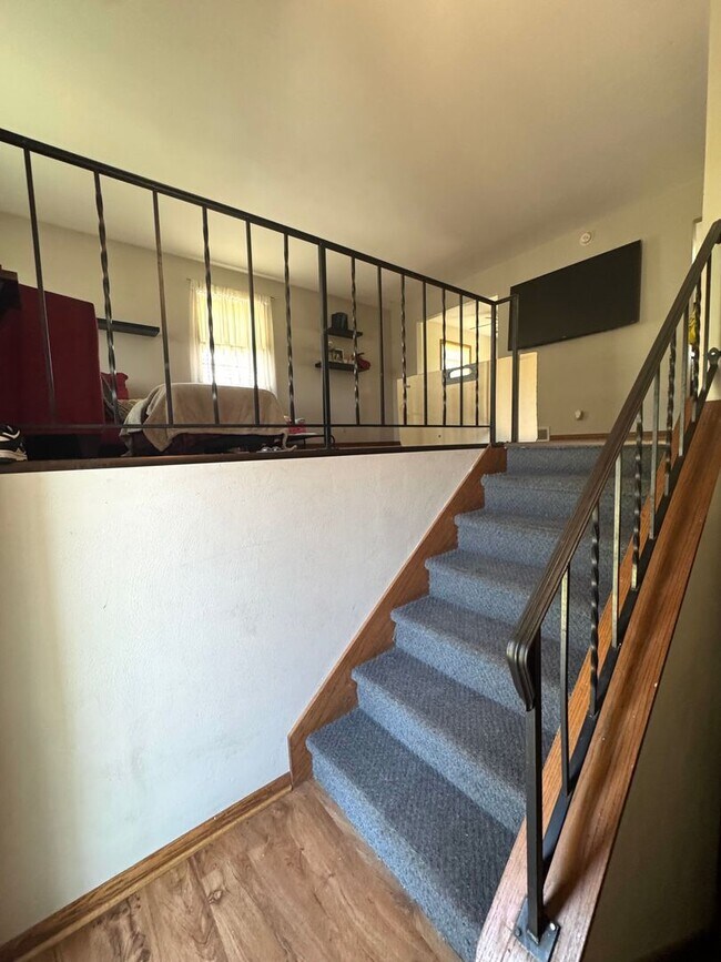 Foto del edificio - 1126-1128 Sausalito Dr