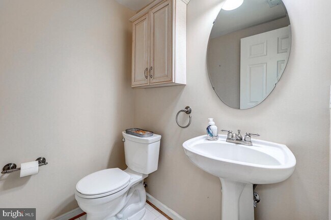 Building Photo - 730 Catts Tavern Dr