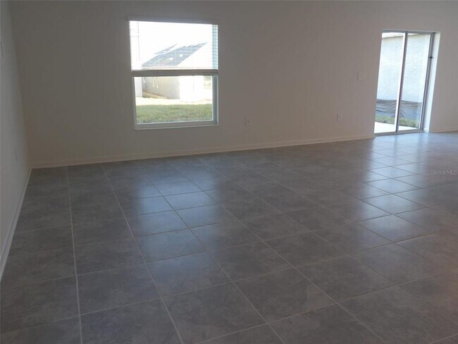 Foto del edificio - 3101 Armstrong Ave