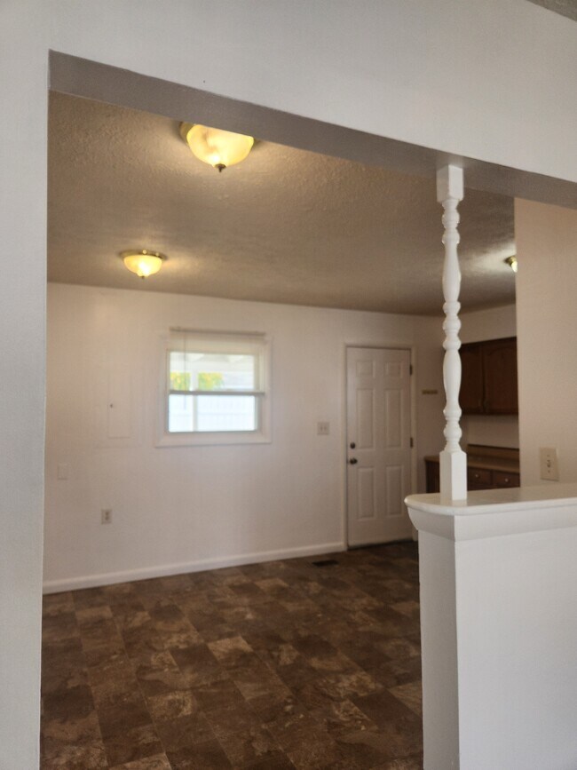 Foto del edificio - 1619 Townsley Rd