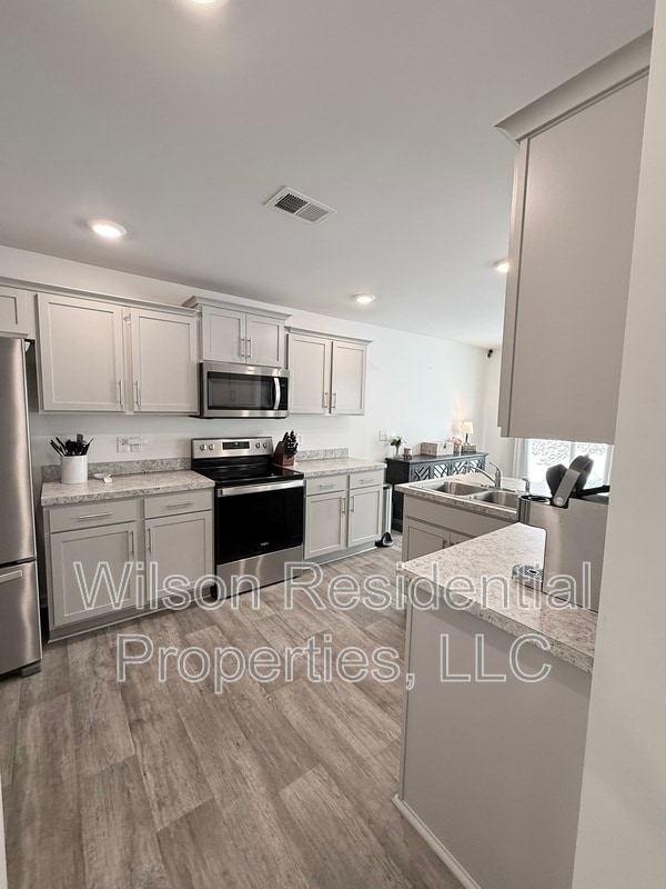 Building Photo - 5021 Black Frst Dr