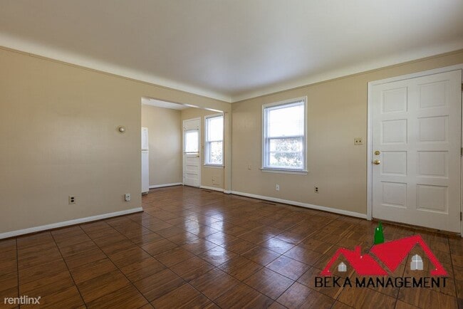 Building Photo - 1 br, 1 bath House - 2621 Rochester Rd