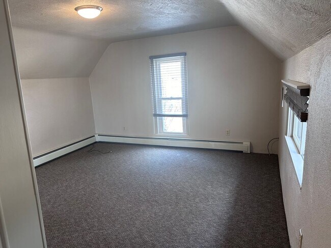 Foto del edificio - 311 1/2 Madison St