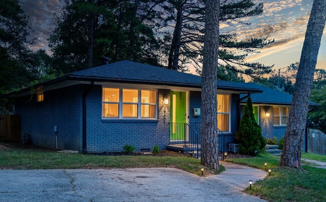Building Photo - 3104 Erskine Dr