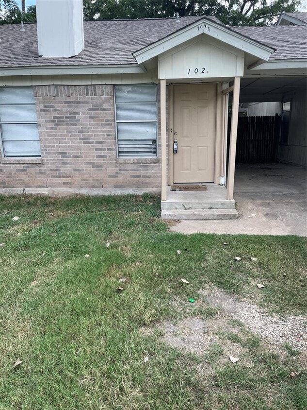 Foto principal - 104 Jim Cage Ln