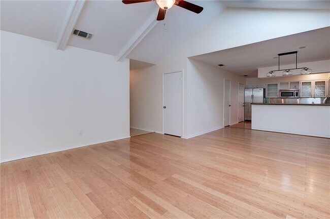 Building Photo - 10408 Button Quail Dr