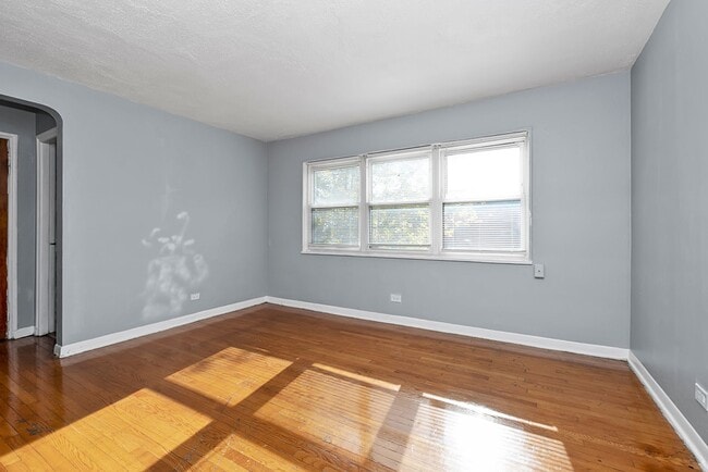 Interior Photo - 7770-78  S South Shore Drive Chicago, IL 6...