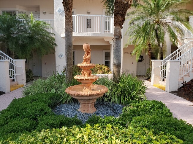 Building Photo - 4202 Central Sarasota Pky