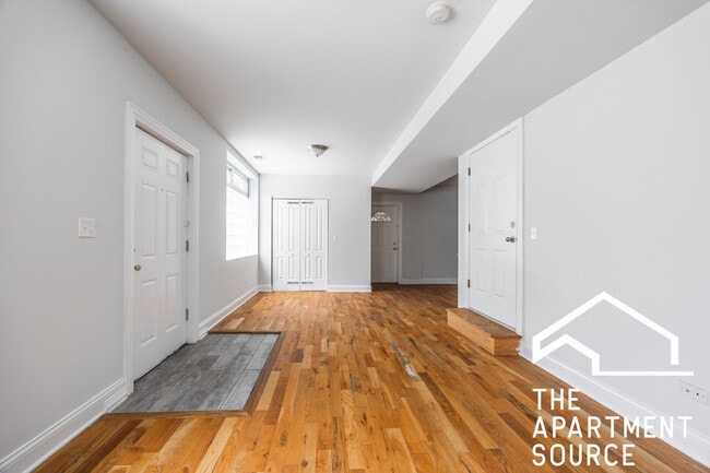 Building Photo - 1503 N Talman Ave