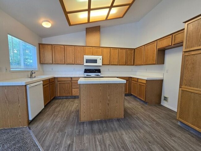 Building Photo - Beautiful Single Story Home in Double Diamond