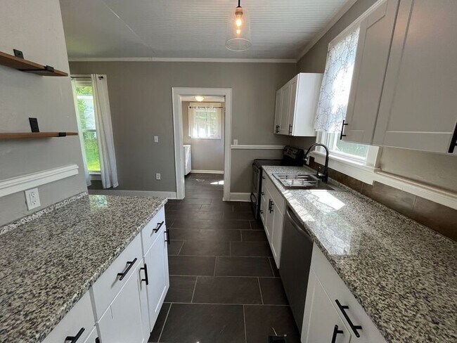 Foto del edificio - 211 Crisman St