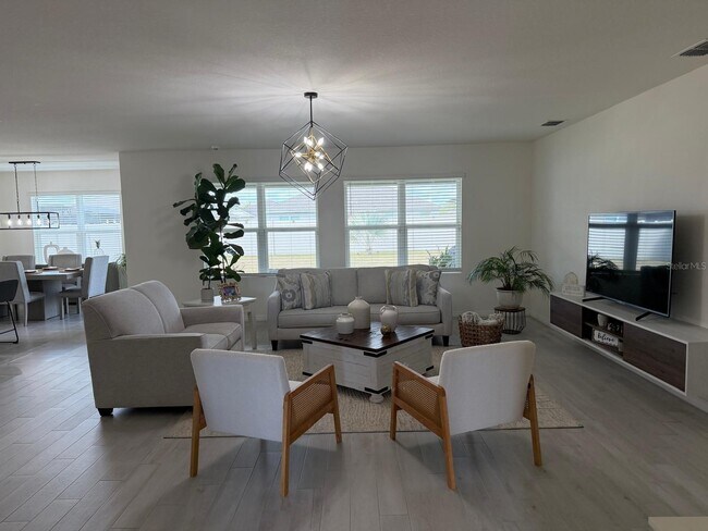Foto del edificio - 750 Auburn Grv Ct