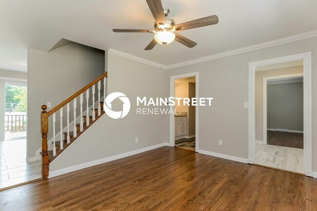 Foto del edificio - 4 Bedroom Pet-Friendly Home in CHARLOTTE, NC with Main Street Renewal