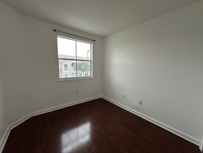 Foto del edificio - 1661 SE 29th Ct