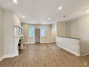 Building Photo - 4813 Chestnut St