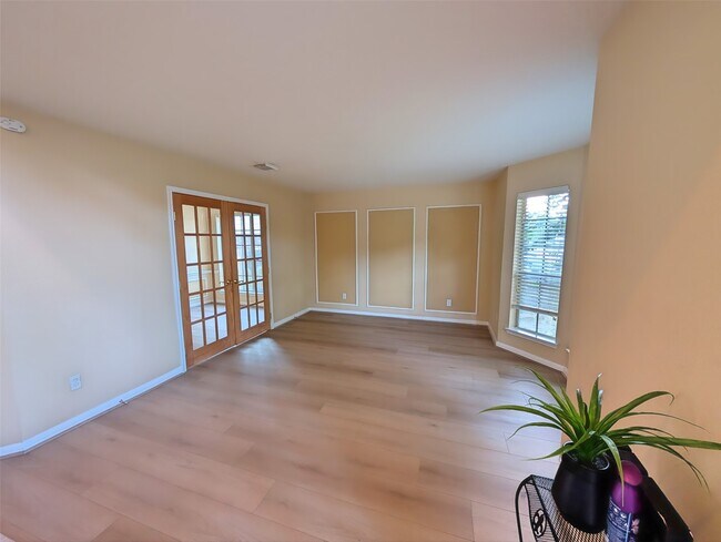 Foto del edificio - 18927 Hikers Trail Dr