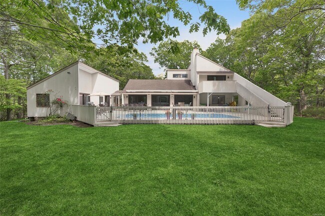 Building Photo - 18 Quail Run