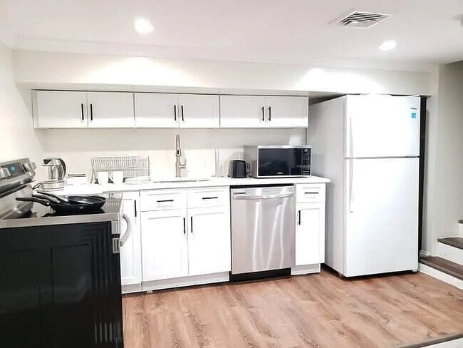 Foto del edificio - 332 Stegman Pkwy