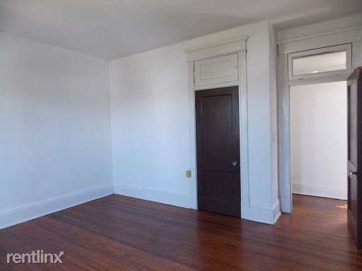 Building Photo - 300 E 30th St