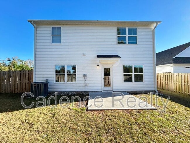 Building Photo - 1637 Grey Cliff Run