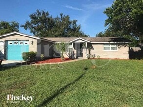 Building Photo - 8733 Roble Way